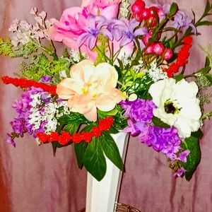Silk Floral Arrangements/Memorial/Funeral/Mothers Father's Day/Holidays/Spec